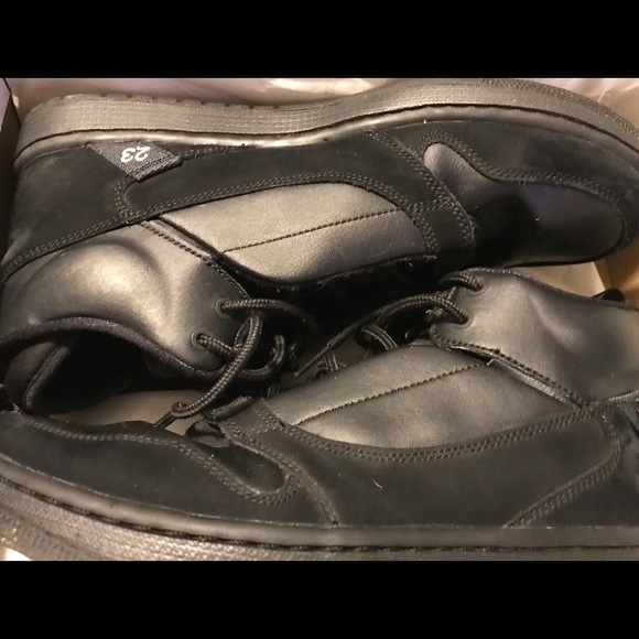 Men’s Jordan fadeaways size 10.5. Great condition. - Picture 2 of 5